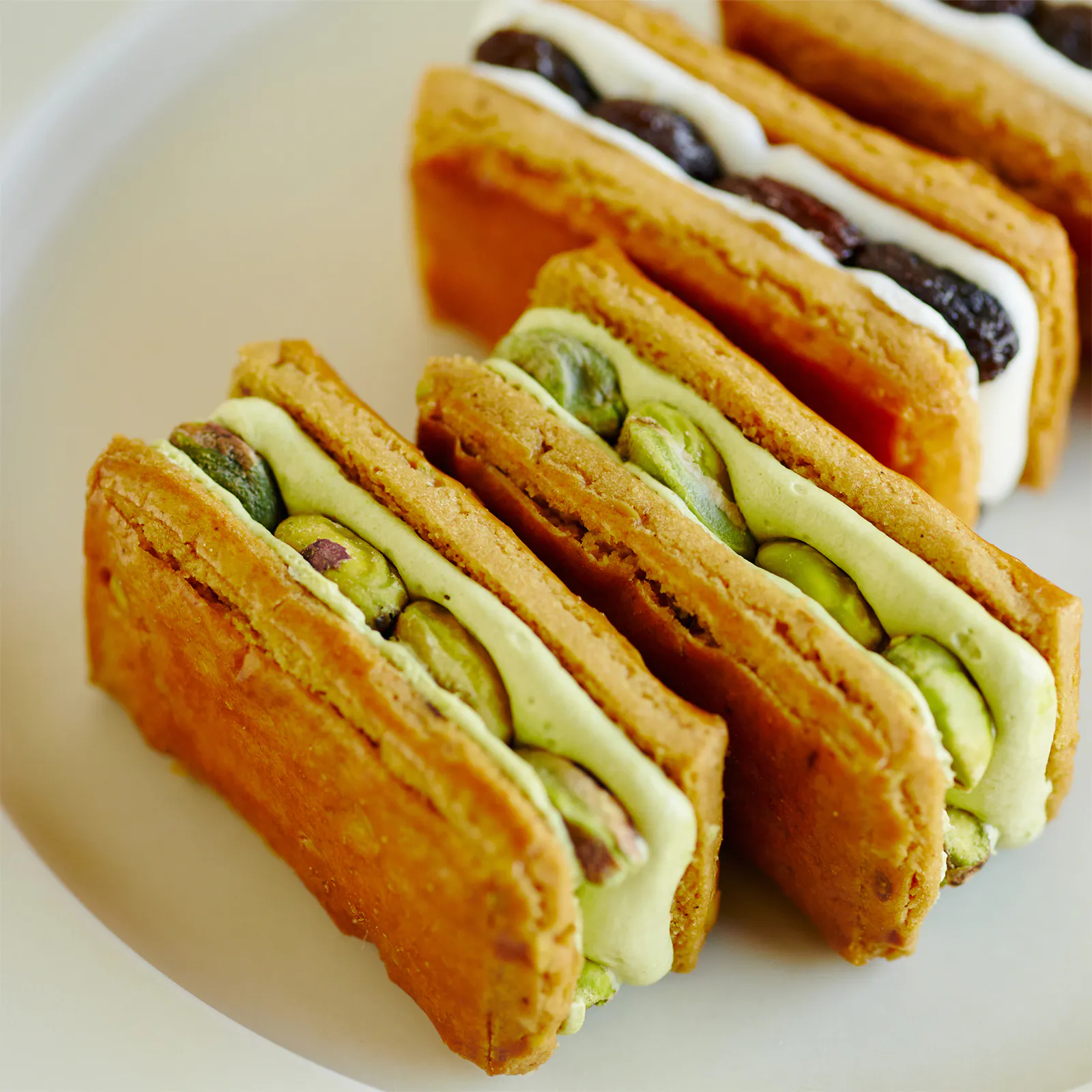 PISTACHIORANGE | ノー・レーズン・サンドイッチ|(NO) RAISIN PISTACHIORANGE | ノー・レーズン・サンドイッチ|(NO) RAISIN