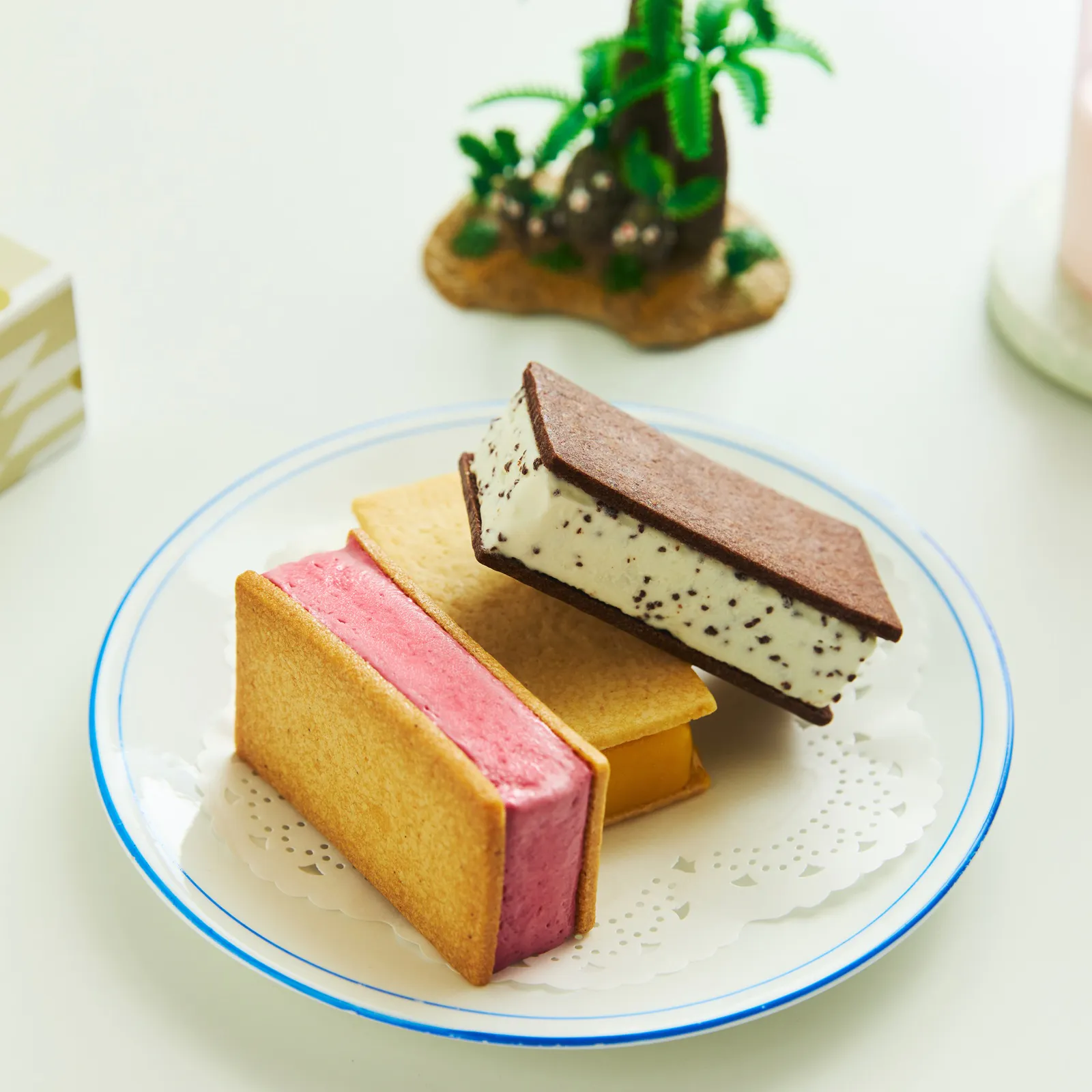 NO)RAISIN SANDWICH ノーレーズンサンドイッチガシャポン4種